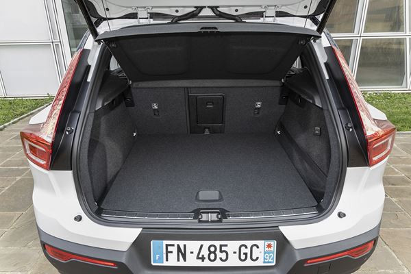 Le Volvo XC40 hybride rechargeable T5 Recharge parcourt jusqu'à 50 km en électrique