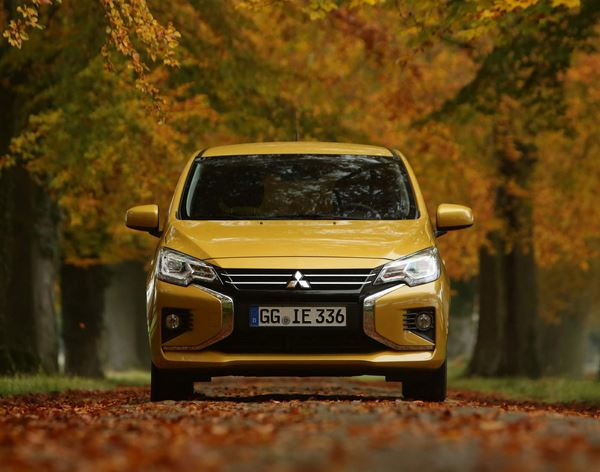 La citadine Mitsubishi Space Star restylée bénéficie d'une ligne modernisée