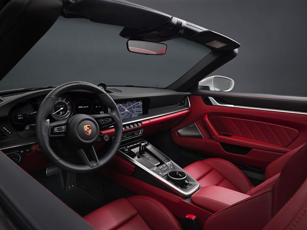La Porsche 911 Turbo S Cabriolet développe 650 ch et 800 Nm de couple