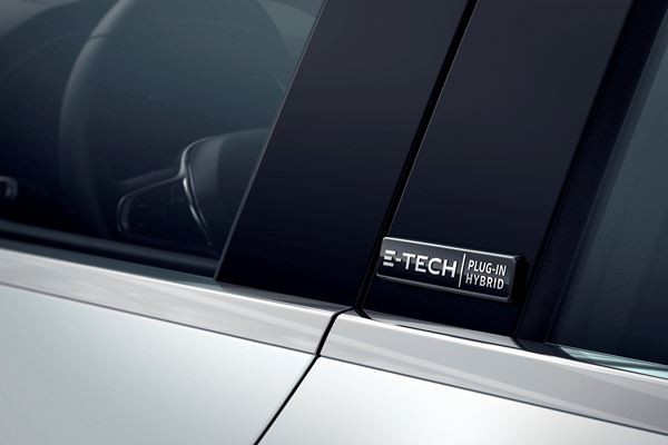 Le Renault Captur E-Tech Plug-in embarque une boîte de vitesses multimodes à crabots