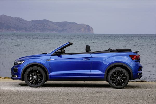 Volkswagen T-Roc Cabriolet : un crossover compact pour rouler cheveux au vent