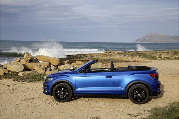 Volkswagen T-Roc Cabriolet : un crossover compact pour rouler cheveux au vent
