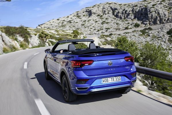 Volkswagen T-Roc Cabriolet : un crossover compact pour rouler cheveux au vent