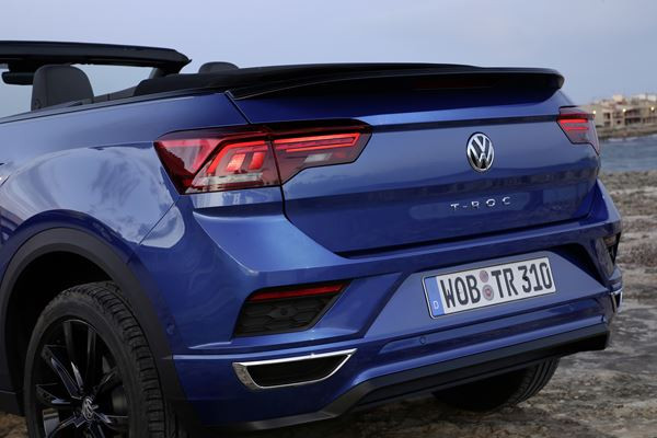 Volkswagen T-Roc Cabriolet : un crossover compact pour rouler cheveux au vent