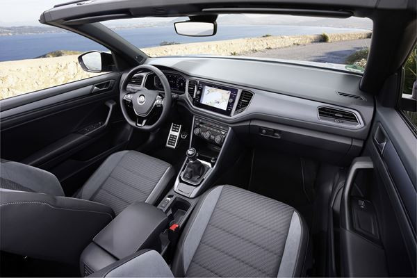 Volkswagen T-Roc Cabriolet : un crossover compact pour rouler cheveux au vent
