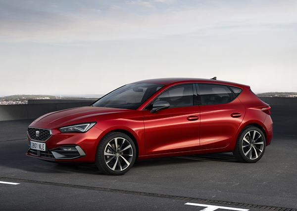 La Seat Leon adopte sur une face avant déterminée avec un aspect tridimensionnel