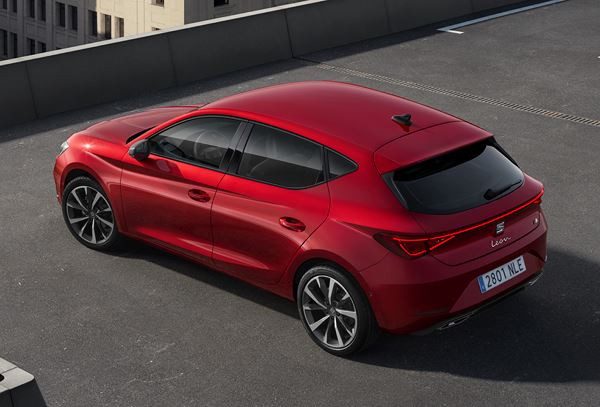 La Seat Leon adopte sur une face avant déterminée avec un aspect tridimensionnel
