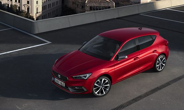 La Seat Leon adopte sur une face avant déterminée avec un aspect tridimensionnel
