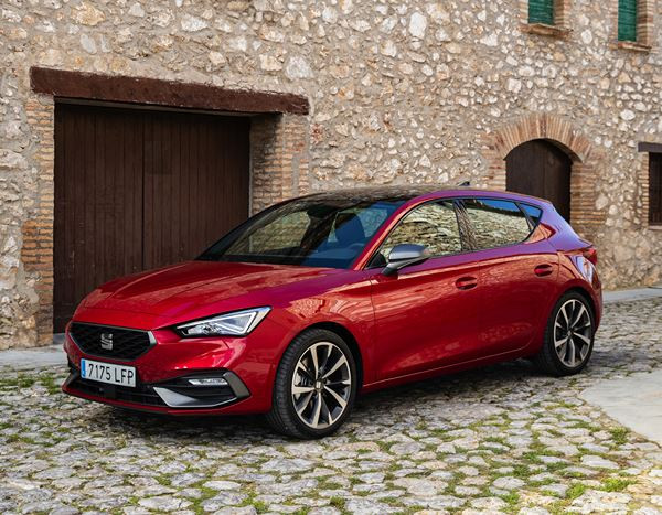 La Seat Leon adopte sur une face avant déterminée avec un aspect tridimensionnel