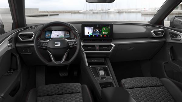 La Seat Leon adopte sur une face avant déterminée avec un aspect tridimensionnel