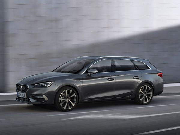 Le break compact Seat Leon Sportstourer adopte une silhouette déterminée