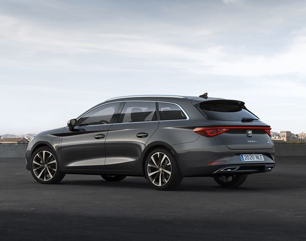 Le break compact Seat Leon Sportstourer adopte une silhouette déterminée