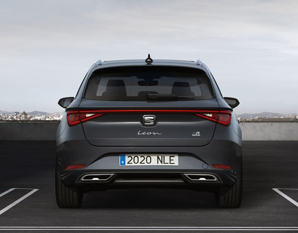 Le break compact Seat Leon Sportstourer adopte une silhouette déterminée