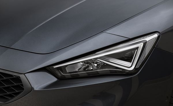Le break compact Seat Leon Sportstourer adopte une silhouette déterminée