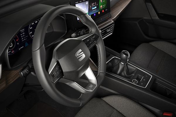 Le break compact Seat Leon Sportstourer adopte une silhouette déterminée