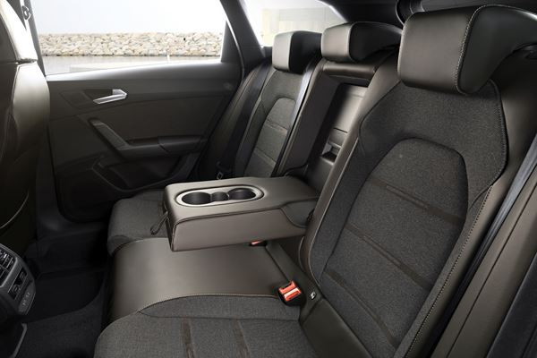 Le break compact Seat Leon Sportstourer adopte une silhouette déterminée