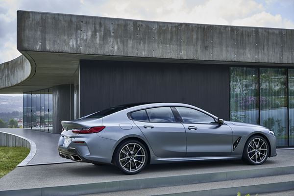 BMW Série 8 Gran Coupé:  un coupé sportif à quatre portes à la silhouette affirmée