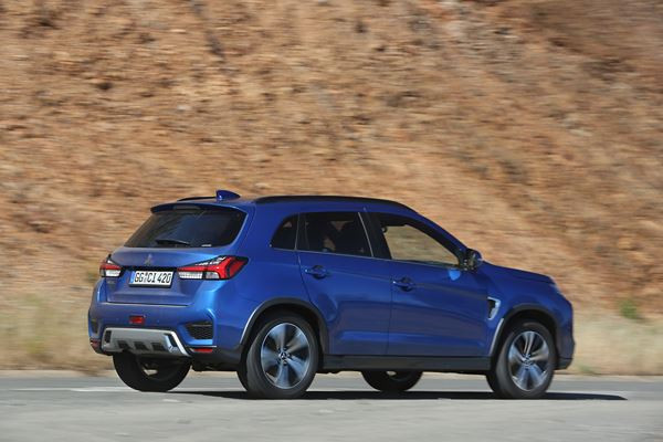 Le SUV compact Mitsubishi ASX affiche un style extérieur robuste