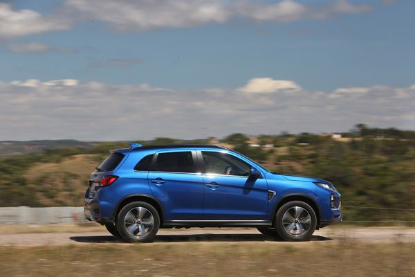 Le SUV compact Mitsubishi ASX affiche un style extérieur robuste