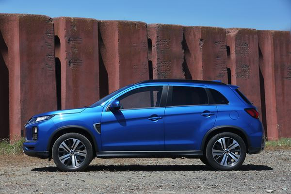 Le SUV compact Mitsubishi ASX affiche un style extérieur robuste