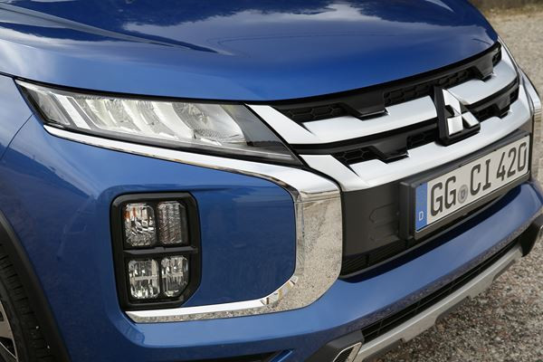 Le SUV compact Mitsubishi ASX affiche un style extérieur robuste