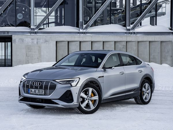 Le grand SUV coupé électrique Audi e-tron Sportback affiche un caractère sportif