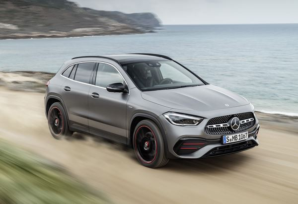 Le SUV compact Mercedes GLA prend de la hauteur et du muscle