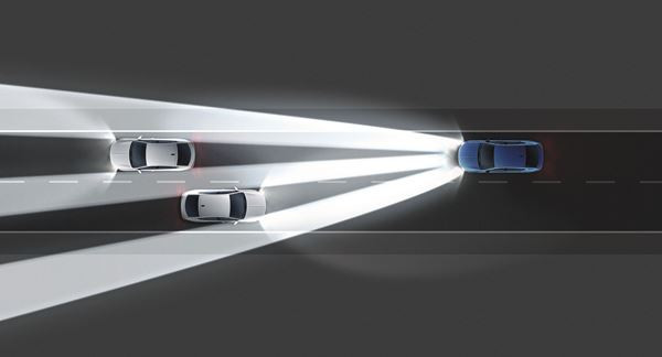 L'Opel Insignia Sports Tourer reçoit une calandre chromée avec des lamelles