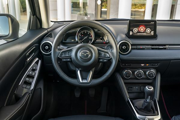 La Mazda 2 restylée affiche les attributs stylistiques du design Kodo
