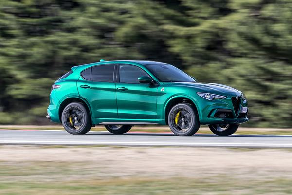 L'Alfa Romeo Stelvio Quadrifoglio 2.9 V6 bi-turbo de 510 ch garde l’allure