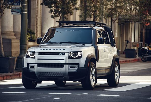 Le Land Rover Defender 110 est conçu pour surmonter les routes extrêmes