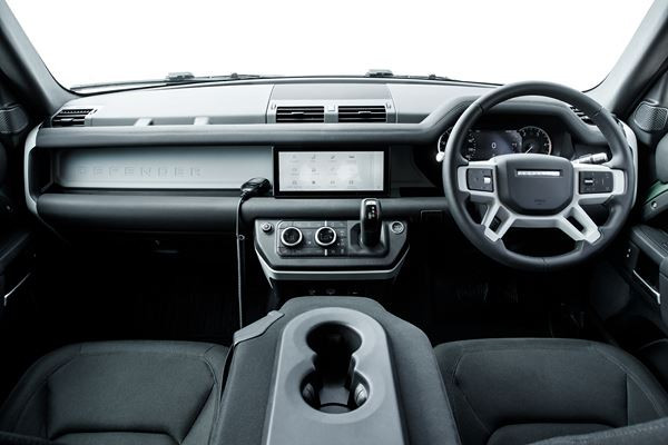 Le Land Rover Defender 110 est conçu pour surmonter les routes extrêmes