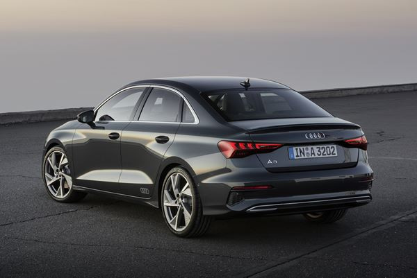 Audi A3 Berline: une berline compacte à coffre aux lignes latérales prolongées