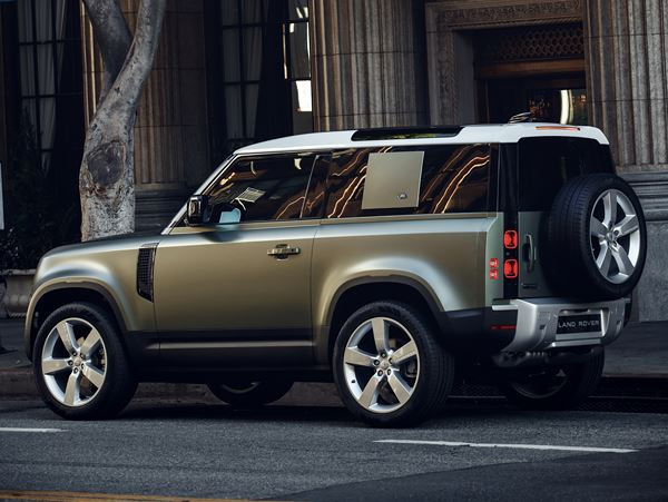 Le Land Rover Defender 90 est conçu pour surmonter les routes extrêmes