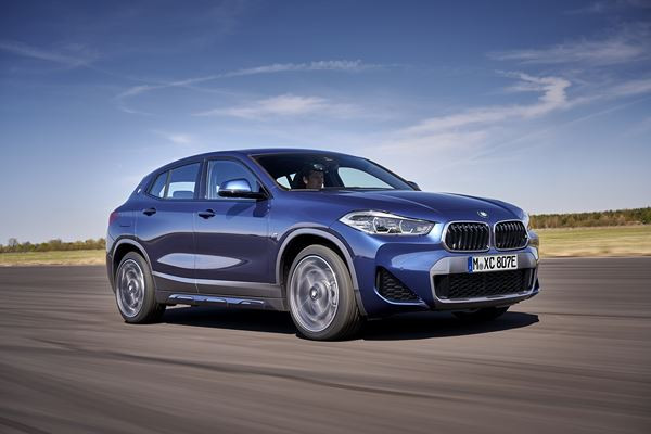 La BMW X2 xDrive25e hybride rechargeable affiche une autonomie électrique de 53 km