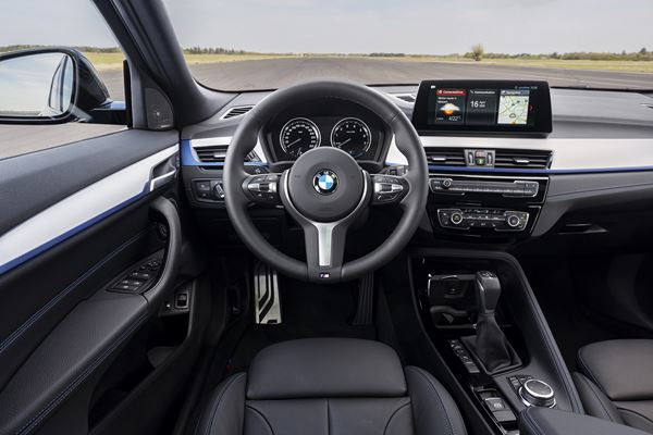 La BMW X2 xDrive25e hybride rechargeable affiche une autonomie électrique de 53 km