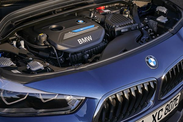 La BMW X2 xDrive25e hybride rechargeable affiche une autonomie électrique de 53 km