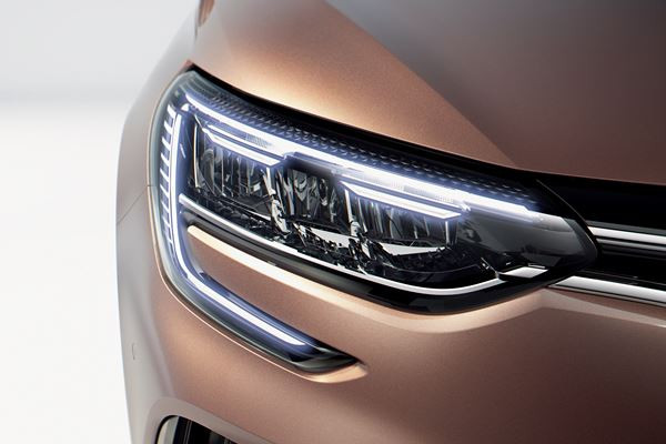 La berline compacte Renault Mégane restylée évolue par petites touches