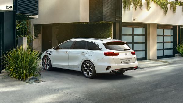 La Kia Ceed SW hybride rechargeable revendique une autonomie électrique de 50 km