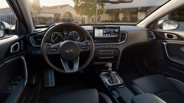La Kia Ceed SW hybride rechargeable revendique une autonomie électrique de 50 km