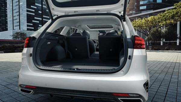 La Kia Ceed SW hybride rechargeable revendique une autonomie électrique de 50 km