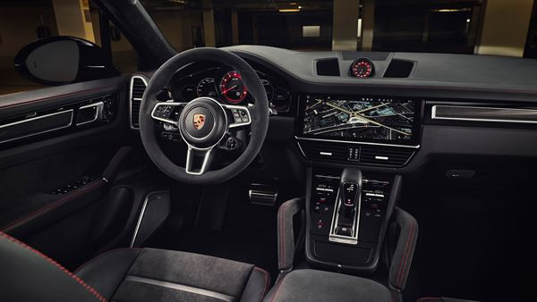 Le Porsche Cayenne Coupé GTS embarque un V8 biturbo délivrant 460 ch