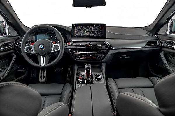 La berline hautes performances BMW M5 Competition atteint les 100 km/h en 3,3 s