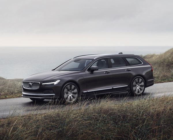 Le grand break Volvo V90 s'offre des micro retouches