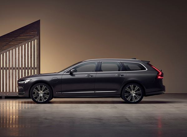 Le grand break Volvo V90 s'offre des micro retouches