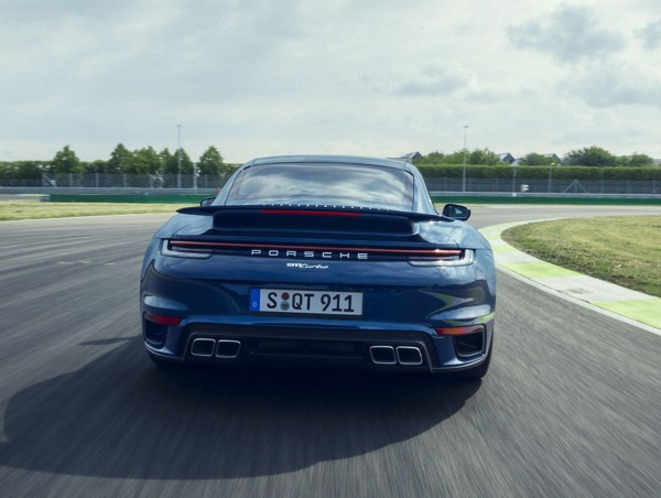 La Porsche 911 Turbo Coupé débite une puissance de 580 ch