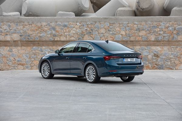 La berline Skoda Octavia affiche un design extérieur plus émotionnel