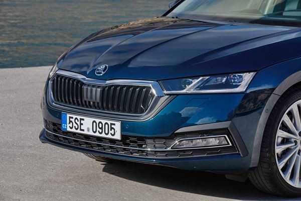 La berline Skoda Octavia affiche un design extérieur plus émotionnel