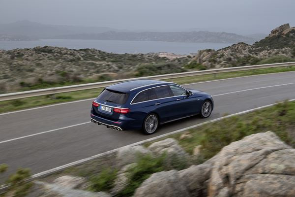 La Mercedes Classe E Break s'offre un design plus dynamique