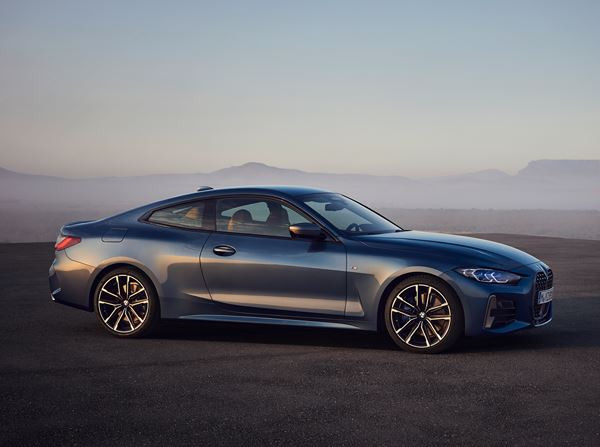 Le coupé deux-portes BMW Série 4 revendique une expérience de conduite sportive